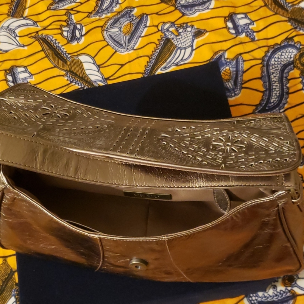 Metallic Handbag - Picture 7 of 8